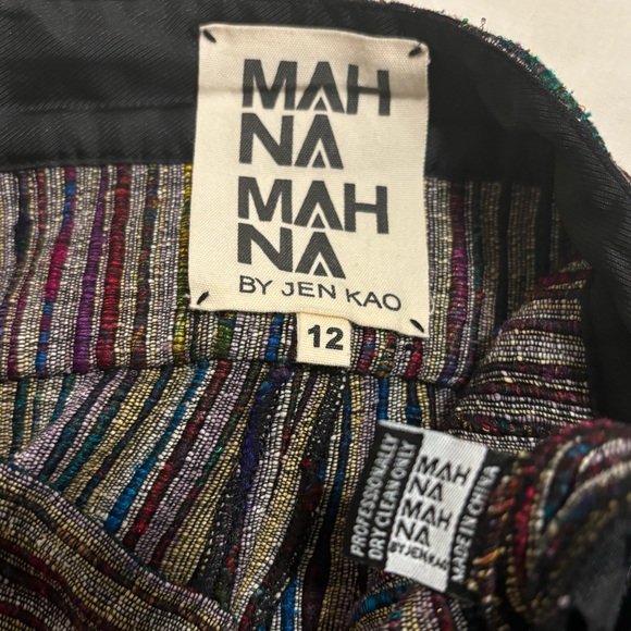 Mah Na Mah Na by Jen Kao 100% SILK shorts - Picture 3 of 4